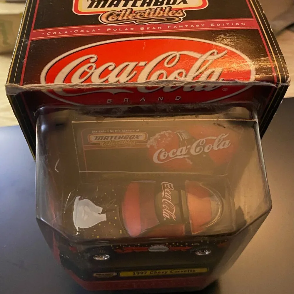 Coca-Cola Polar Bear Fantasy Edition 1997 Chevy Corvette Matchbox Car